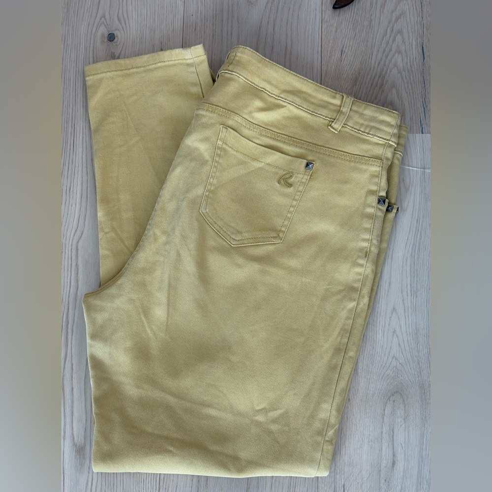 Reitmans Mustard Jeans very comfortable excellent condition 98% cotton